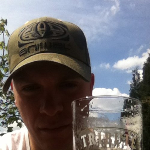 I like beer! And speak fluent korean.