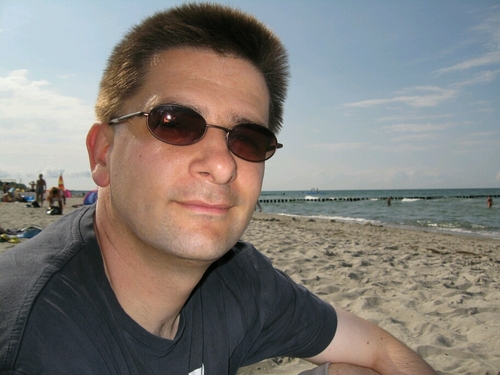 E-Mail me: lonelyger67@hotmail.com