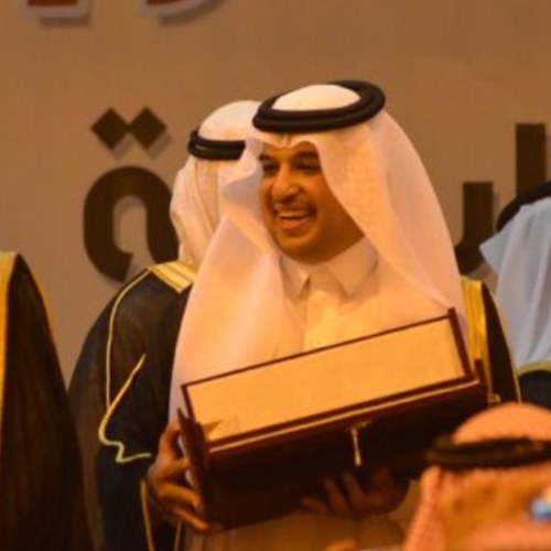 القيادة تأثير وقرار ( كن الرئيس التنفيذي للفرح )