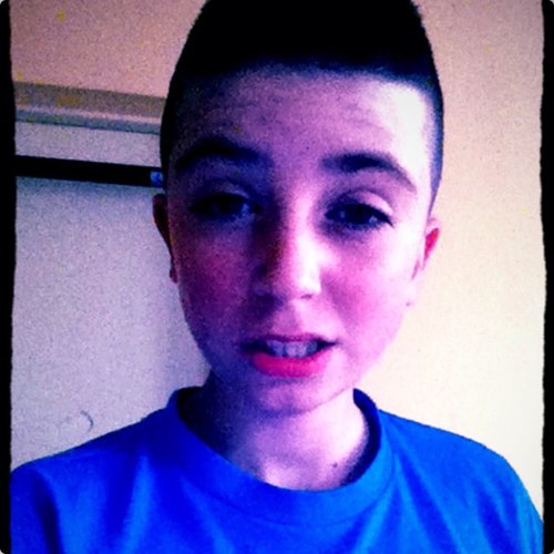 Tom, 1m60.. 13ans de connerie.. Et ses pas finie ! Follow me et tu verra #teambooba #teamPSG #team91 #teamchicagobulls Traduction 私はジュリアを愛し