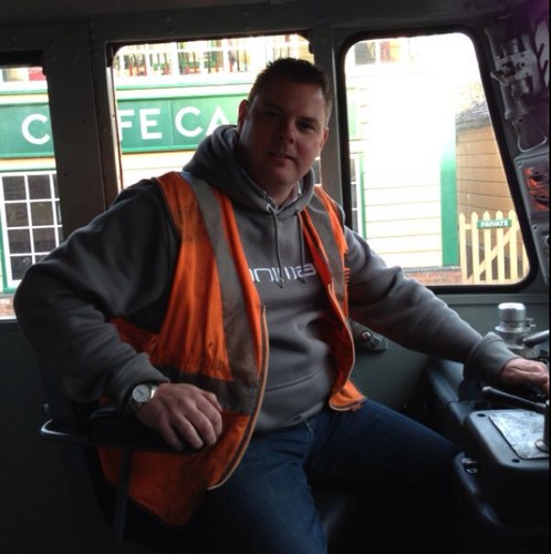 arsenalrich29's profile picture. Happy 50 yr-old Arsenal supporting Trekkie living in Salisbury (UK) with 3 children. Likes anything space-related, Foo Fighters, Muse, Linkin Park, and wine.