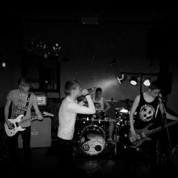 Dead To Believe est un groupe de Metalcore / Deathcore originaire d'Arras.
 Breakdowns violents et rythmes en Two-Step raviront tous les fans du genre !