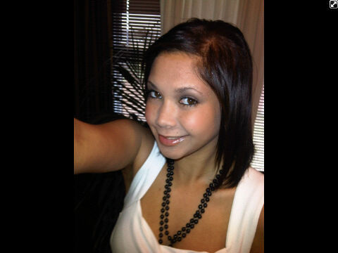 Be beautiful Be you Be unique, Instagram @lesley901 Kik @lesley104       'Aakief ♥☺'