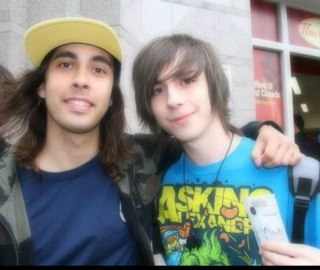 ~25/8/12 i met vic fuentes~   ✌Pierce the Veil,Sleeping with Sirens,Asking Alexandria✌ adventure time is better than you.