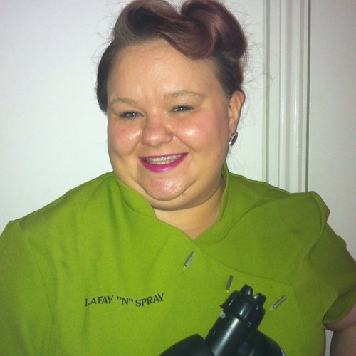 I am a trained and insured spray tanned therapist i work with fresh indugence and its a cut above the rest in organic spray tanning