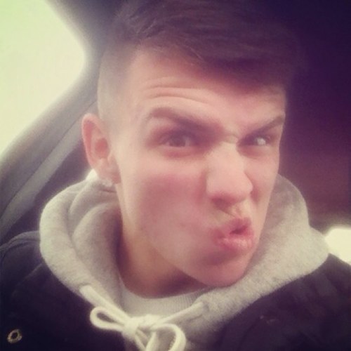 Follow my new twitter for 2 follows for 1

@McColdham @McColdham