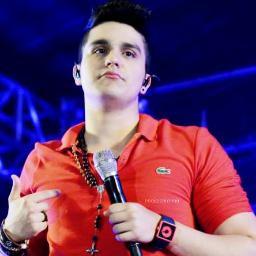 Sua existência me faz FELIZ. Espero ansiosa um dia te conhecer pra falar td qe sinto por vc! Enquanto houver razões eu não vou desistir
TEAMO @luansantana ♥