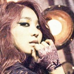 hi. i'm an italian girl. my idols are: Big Bang,2NE1,SHINee, Block B, Teen Top, SISTAR and EXO. I love them more than pizza.(I really like pizza.)