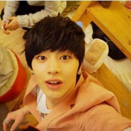 bibirnya btob