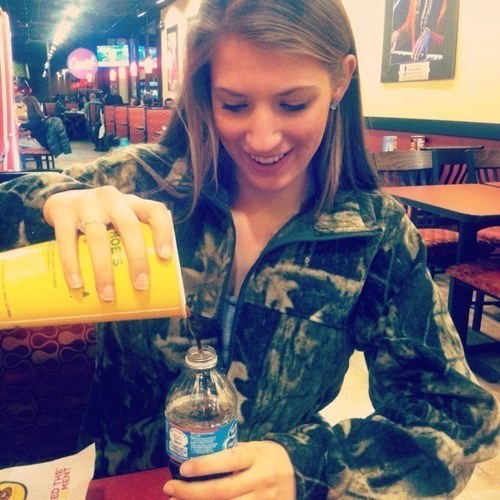 hollychristine_'s profile picture. i ain't here for a long time, I'm here for a good time