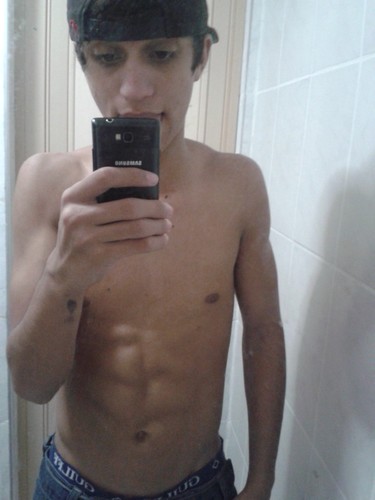 Não se iluda com o sorriso pois a maldade esta na mente!
