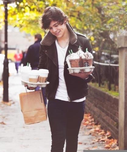 hi please don't follow here,follow THIS ---- @ZaynSmileOhGod we do follow back.