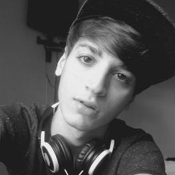 John_Bubbs's profile picture. BoyDirectioner! Follow Me?