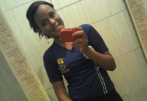 ♥-Sou teimosα ciumentα, confusα, estressαdα e grossα. E αindα αssim, consigo ser α pessoα mαis sensível do mundo.! ↞↞ -- ☠(