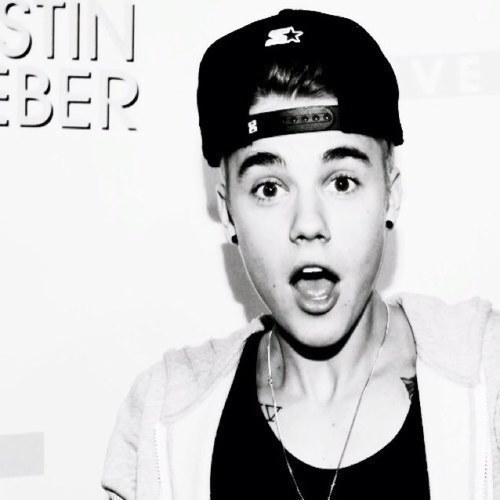 it's a free follow from @hoechlinigga so please follow her