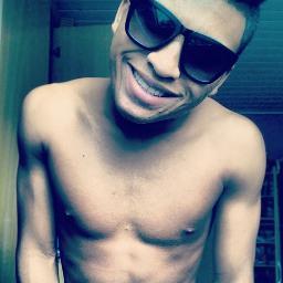 Se você não tiver por quem continuar, continue por você mesmo. B: Miikaminaj ((8