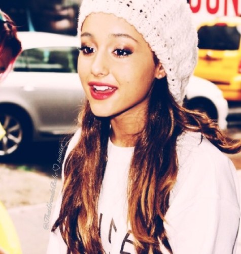 asdfghjkl; i can't get over my feels for Ariana