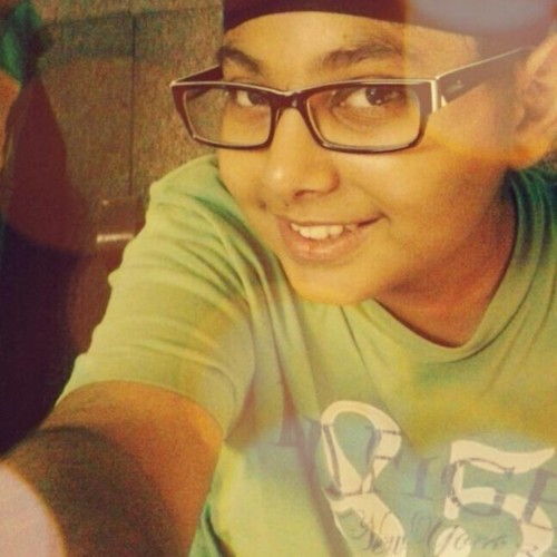 I m a Swimmer, i like movies, car shows, nd
-F1 racing nd i like to meet nd to chat with new people...!!!