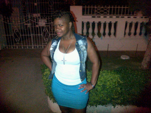 Wow am simple ... Outgoing person who just love to ave fun«