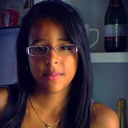 - - Vaaii Com Deeus Meu Liindoo ,, aaaih Muuitooo,Muuitoo,Muuitoo Triistee :(:(:( ..... LUTOOO