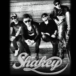 kami adalah shakeyku indonesia [fan's base of : @shakey_band] #Shakeyku