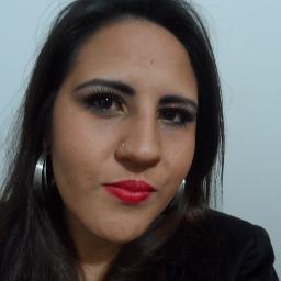 Canceriana , 22 anos, estudante de Fisioterapia, apaixonada pela vida!