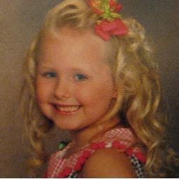 Heyy, Me Abbey here I just joined and I want you to follow me please and I'm a Dancer at Little Broadway Studio 3