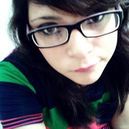 Friki, otaku, escritora aficionada. Amo el café, los buenos libros y a las personas. No soporto la estupidez, ni la injusticia. Followback (: