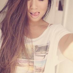 Tiener account, over jou en mij. Druk op de Follow knop als je dit toch leest. Follow is FB x.