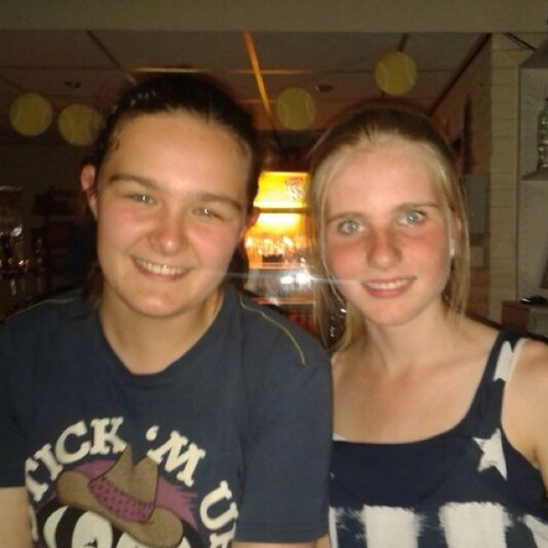 Iloveyouu Juul x Esther ~ Instagram: @juliaatje1405 ~ Tennis T.C.N. ~ Flikken Maastricht ~ AFC AJAX ~ THG