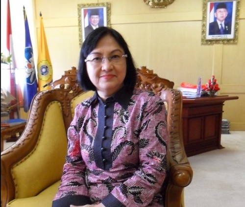Badia_Perizade's profile picture. Rektor Universitas Sriwijaya (UNSRI) Palembang untuk masa jabatan 2011-2015