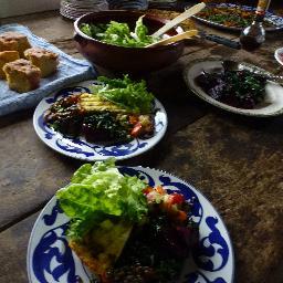 A charming, friendly cafe in the walled garden of Asthall Manor.  Delicious, lazy lunches and evening private dining on request.....