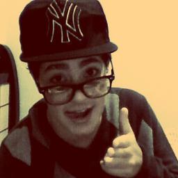 na cama eu te esculacho, na sala ou no quarto, no beco ou no carro, eu sou SINISTRO tá ligado ♪♫