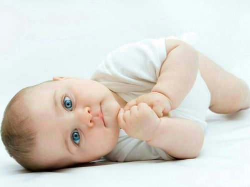 Sou a Meg, filha da @_Selene_War sobrinha da @GataNegra_War *-* #FamiliaWar