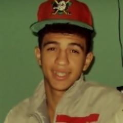 Sou simples,sincero,tenho meus carates,tenho meus defeito,
vivo em um Mundo Real,Funkeiro,Natal/Rn,sou Chato Leso 
e Muito Mas...