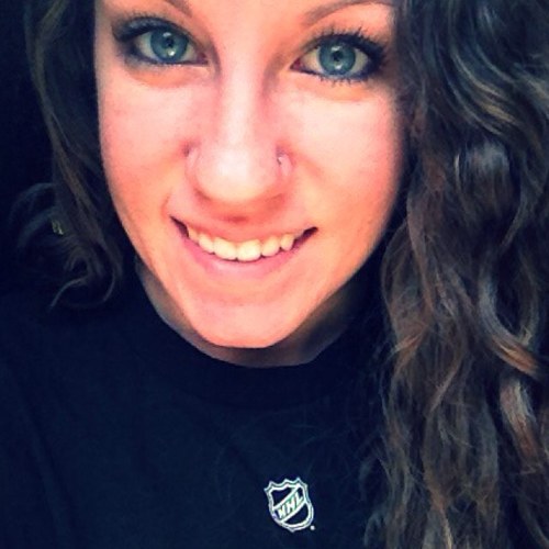 NicoleRenee210's profile picture. Instagram: Nicolerenee210