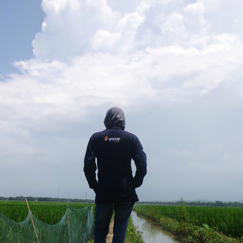 ALLAH SWT adalah cinta abadi.orangtua dan keluarga yang paling berarti dan selalu saya cintai selamanya.