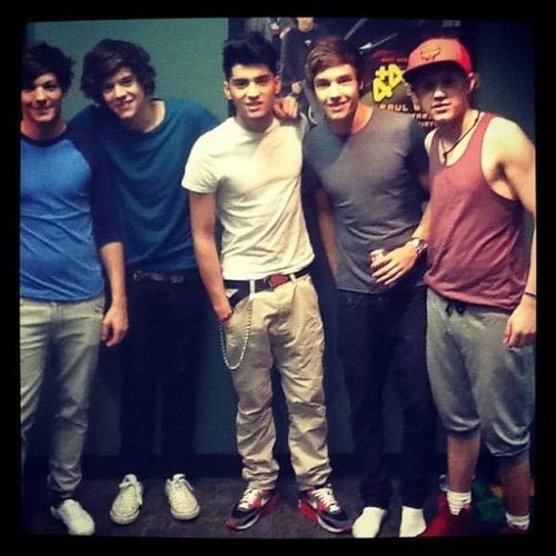 ❤One Direction❤ Demi Lovato.