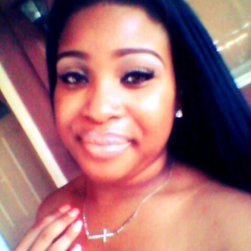I'm a Good girl who does bad things. Crave me in your deepest dreams! my mark: pink & red kisses #TeamInLove #TeamYella follow me(: