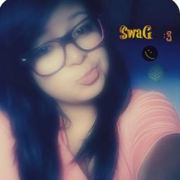 Alegre,linda,solo quiero pasar el resto de mi vida siendo feliz junto a la persona qe amo si k si (: