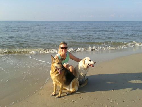 DJHueShoots's profile picture. Photography 📸 Reading 📖 Stocks 📈 Music🎵 Arts 🎭 Travel 🌎 Guitar 🎸 Investments 💵 Tech Geek 🤓 College Football 🏈 Grilling 🥩🌽 Dog Lover 🐕