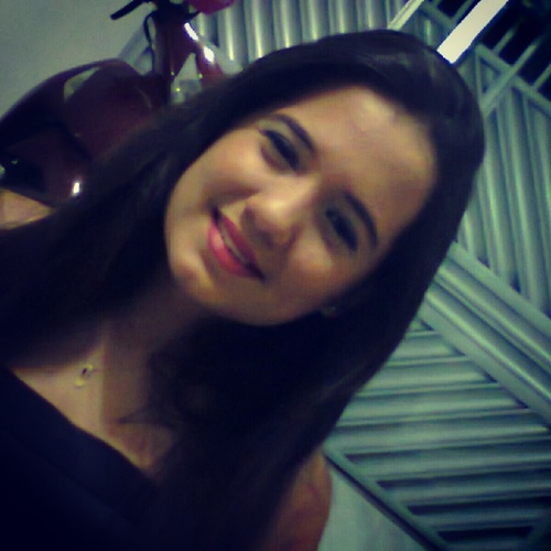 @__Só eu sei o que se passa na minha vida. Só eu tenho o direito de me xingar e de me deixar pra baixo. Só eu sei o que devo ou não fazer.