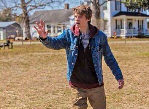 Just here to support @colinfordactor coz he's an amazing actor and super talented 3 I love him3