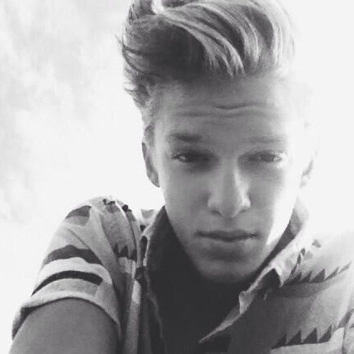 I'm an angel just loving cody, the girl behind the red door