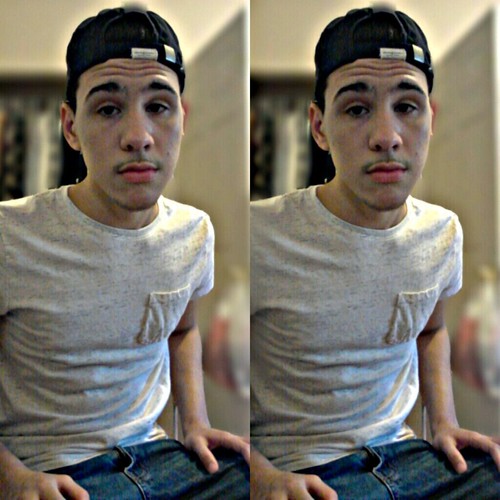 Boxing is my life ; Dreams of becoming professional. FMOI: boxer_inthemaking215 ^_^ #hardwork #dedication
