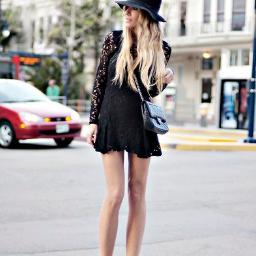 mivida_anaa's profile picture. sentirse sólo no significa que en realidad lo estés, es simplemente la sensación de que nadie te comprende y apoye.