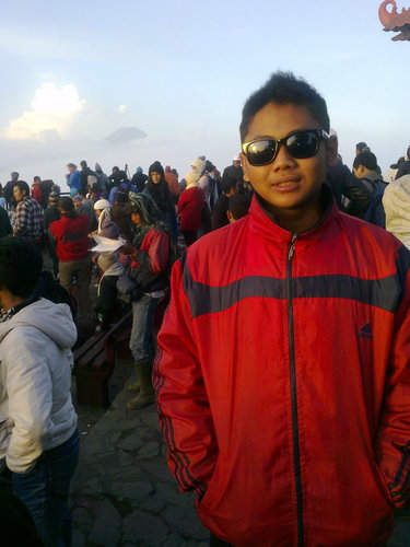 Lalalalalala Senyumku ini , Senyum cahaya :-D