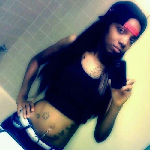 the realist most down to earth girl you'll ever meet · Smart ·Athletic· Best quality - personality ツ