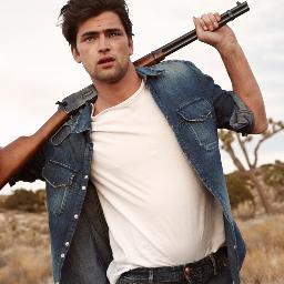My RL brother will always be in my bio.http://t.co/BEG95JFSPI. My old life stopped. I'm making my new life together with Willow and our coming child #Nickollow