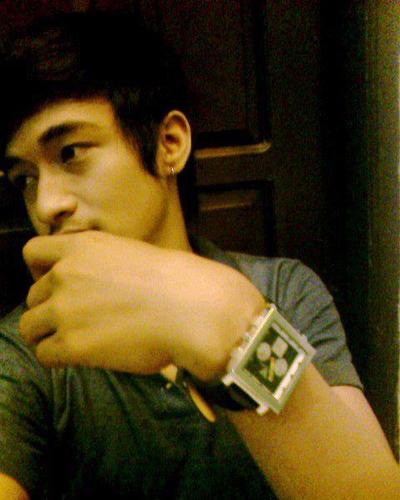 Vano_Adityo's profile picture. Fuck me over, I'll fuck you over. Simple as that